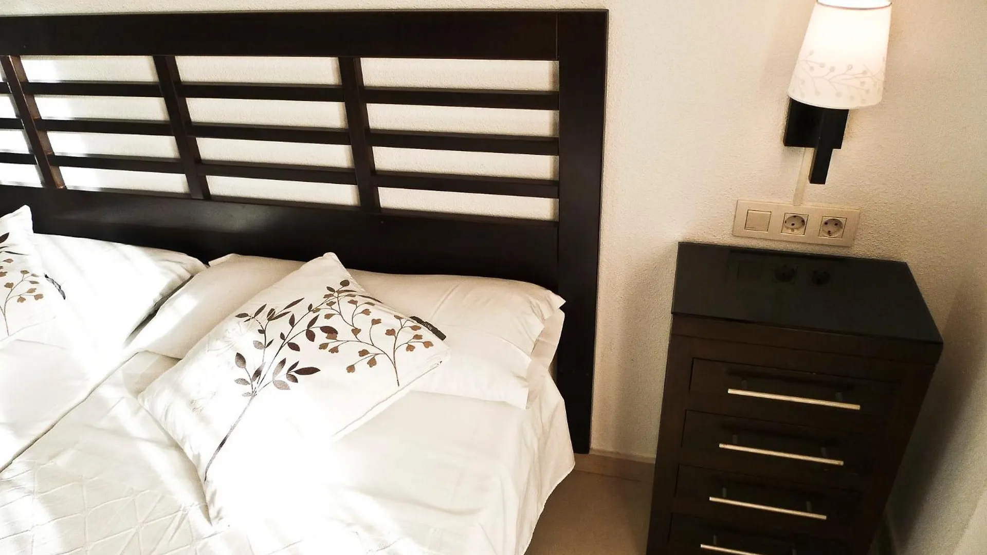 شقة Apartamentos Carolina توريمولينوس إسبانيا