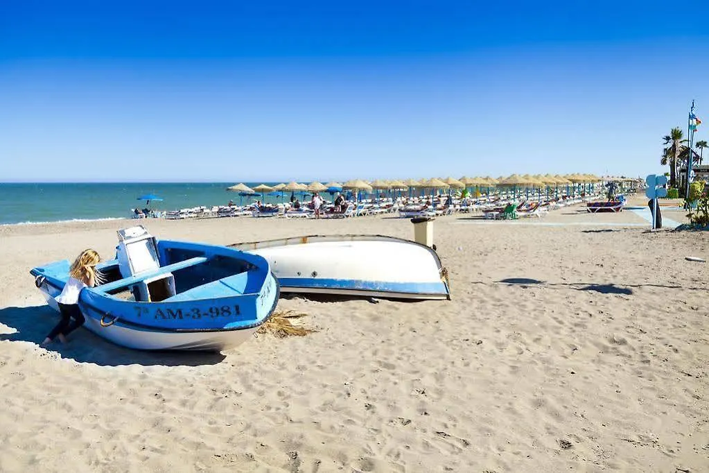 Apartamentos Carolina توريمولينوس